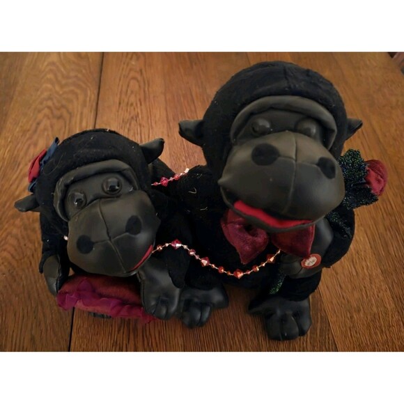 VTG Gorilla Plush Valentine Couple Sings "I Got You Babe" Kids of America Works! - Picture 2 of 7